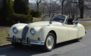 Jaguar-XK-1957-Convertible-1
