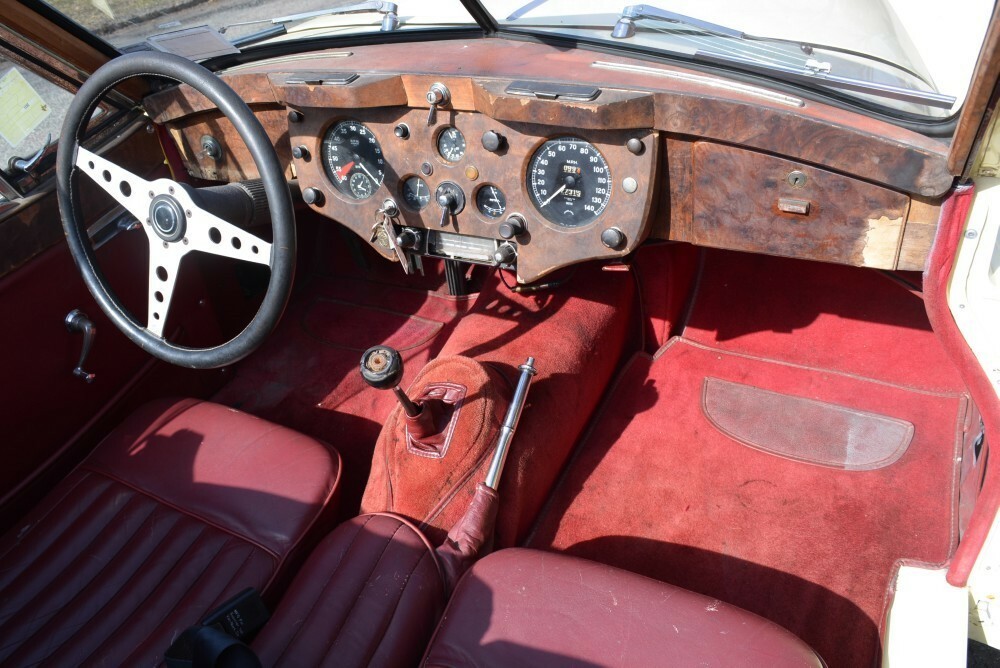 Jaguar-XK-1957-Convertible-8