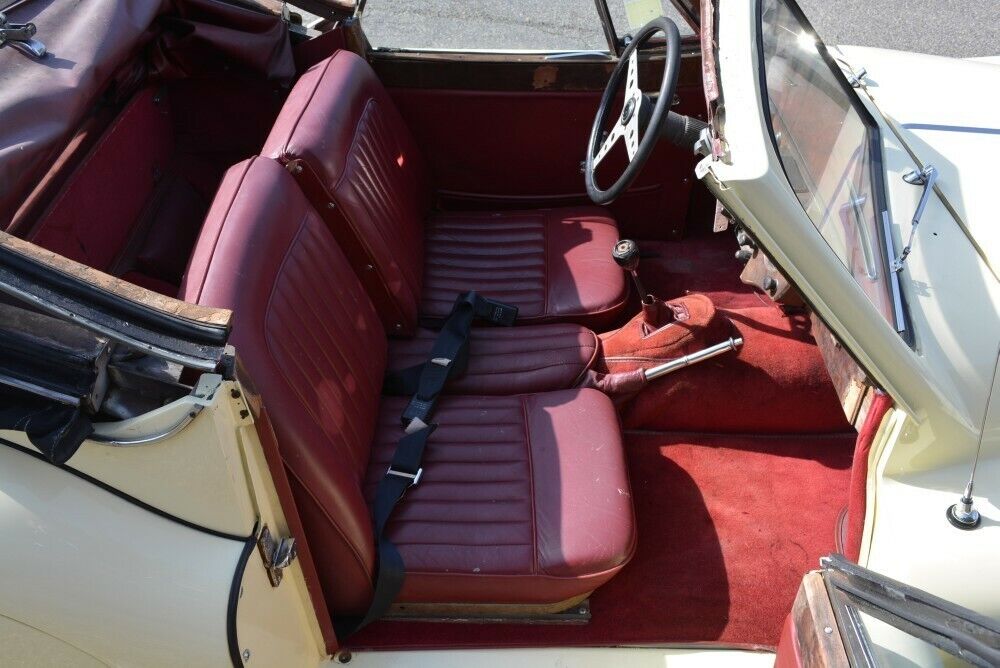 Jaguar-XK-1957-Convertible-9