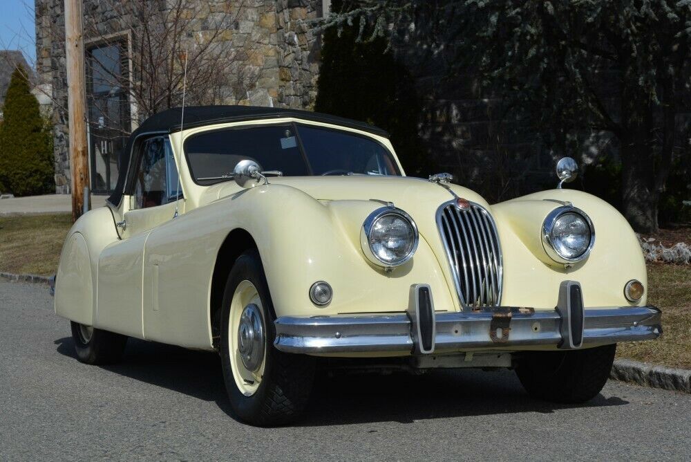 Jaguar-XK-1957-Convertible