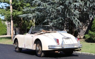 Jaguar-XK-1960-Drophead-Coupe-3