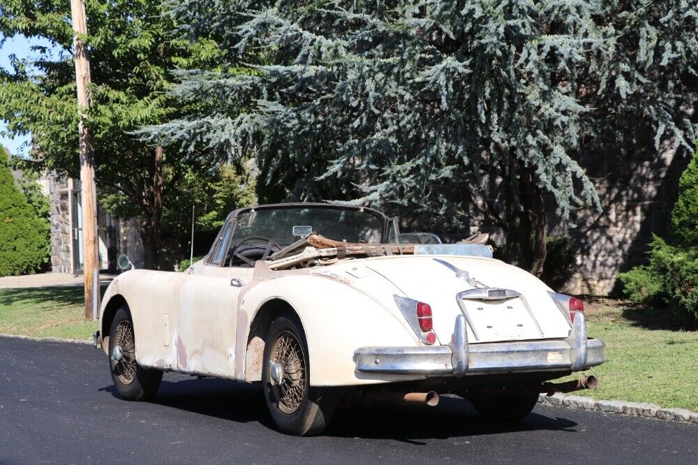 Jaguar-XK-1960-Drophead-Coupe-3