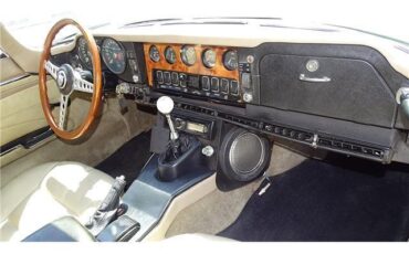 Jaguar-XK-1971-HATCHBACK-COUPE-14