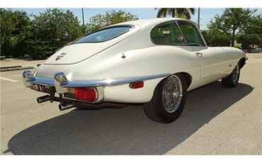 Jaguar-XK-1971-HATCHBACK-COUPE-4