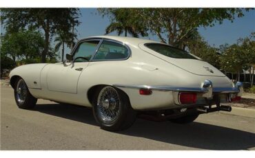 Jaguar-XK-1971-HATCHBACK-COUPE-5
