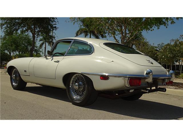 Jaguar-XK-1971-HATCHBACK-COUPE-5
