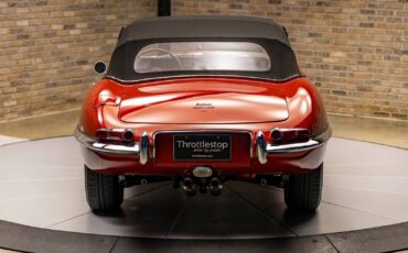 Jaguar-XKE-1966-Convertible-10