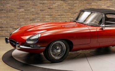 Jaguar-XKE-1966-Convertible-12