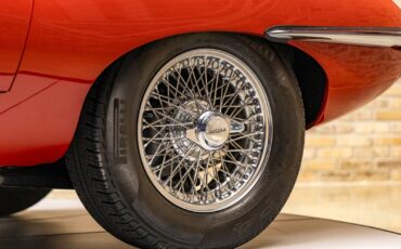 Jaguar-XKE-1966-Convertible-17