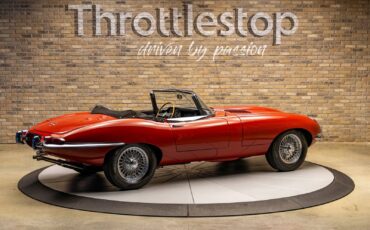 Jaguar-XKE-1966-Convertible-3
