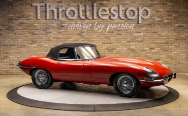 Jaguar-XKE-1966-Convertible-8