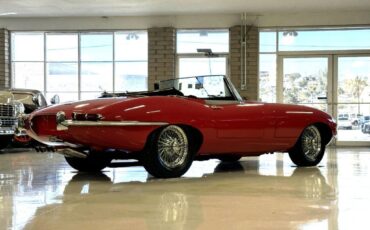 Jaguar-XKE-Roadster-XKE-E-Type-1962-Convertible-Coupe-18