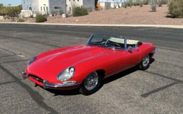 Jaguar-XKE-Roadster-XKE-E-Type-1962-Convertible-Coupe-2