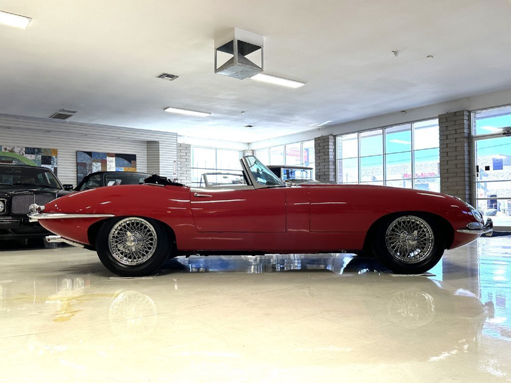 Jaguar-XKE-Roadster-XKE-E-Type-1962-Convertible-Coupe-20