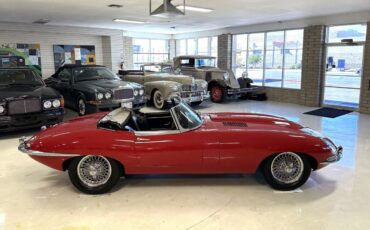 Jaguar-XKE-Roadster-XKE-E-Type-1962-Convertible-Coupe-21