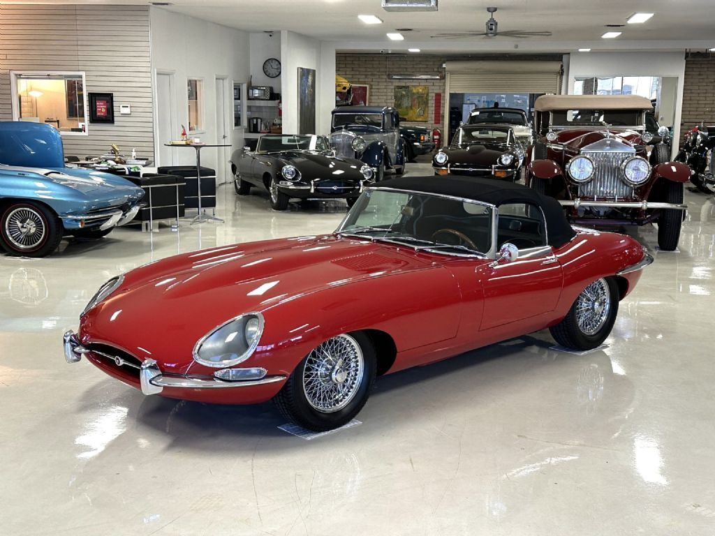 Jaguar-XKE-Roadster-XKE-E-Type-1962-Convertible-Coupe-26