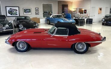 Jaguar-XKE-Roadster-XKE-E-Type-1962-Convertible-Coupe-27