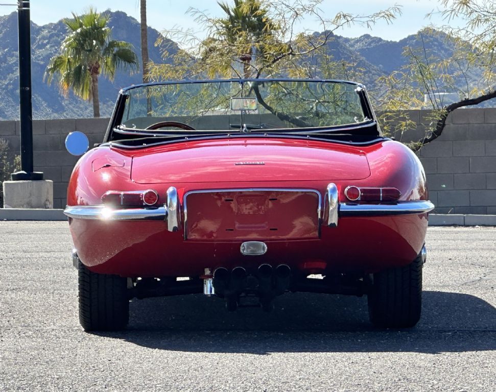 Jaguar-XKE-Roadster-XKE-E-Type-1962-Convertible-Coupe-6