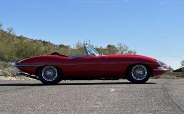 Jaguar-XKE-Roadster-XKE-E-Type-1962-Convertible-Coupe-8