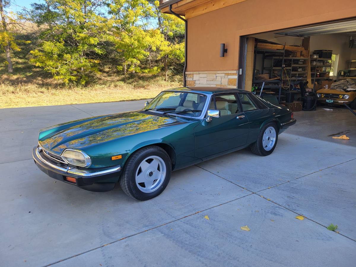 Jaguar-Xjs-1985