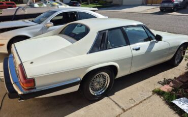 Jaguar-Xjs-1989-white-2