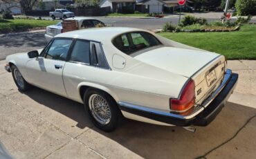 Jaguar-Xjs-1989-white-3