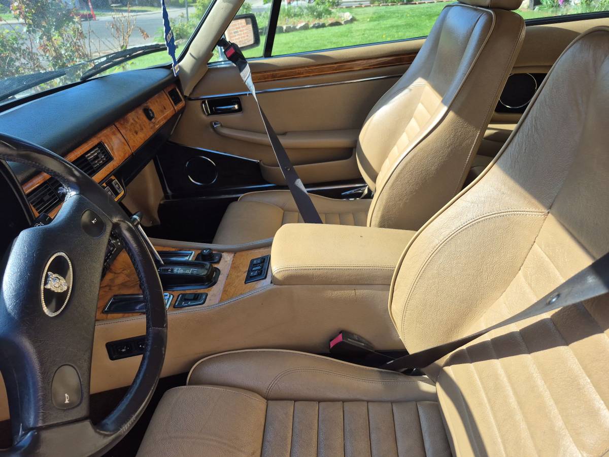 Jaguar-Xjs-1989-white-5