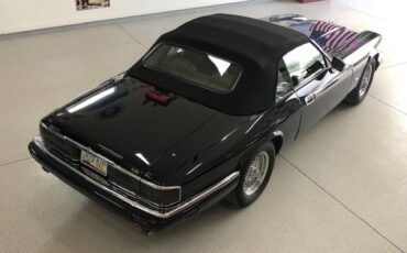 Jaguar-Xjs-1994-black-1