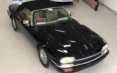 Jaguar Xjs  1994 black