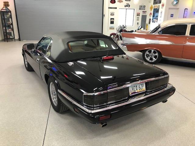 Jaguar-Xjs-1994-black-5