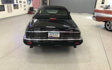 Jaguar-Xjs-1994-black-6