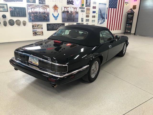 Jaguar-Xjs-1994-black-7