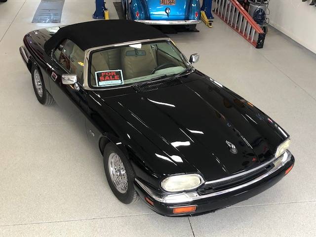 Jaguar-Xjs-1994-black