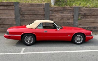 Jaguar Xjs convertible  1994 red