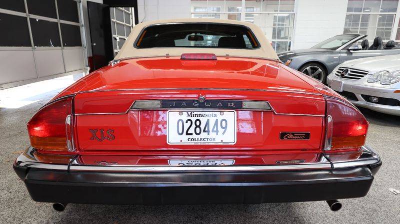 Jaguar-Xjs-series-1991-red-11