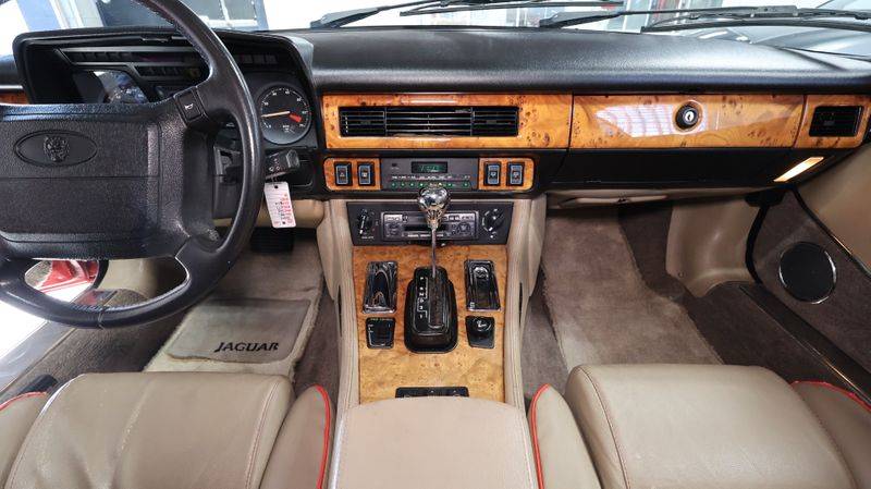 Jaguar-Xjs-series-1991-red-19