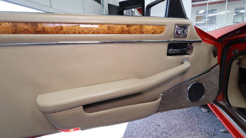 Jaguar-Xjs-series-1991-red-3