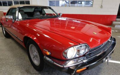 Jaguar Xjs-series  1991 red