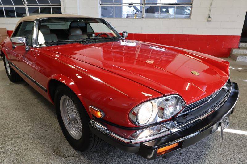 Jaguar-Xjs-series-1991-red