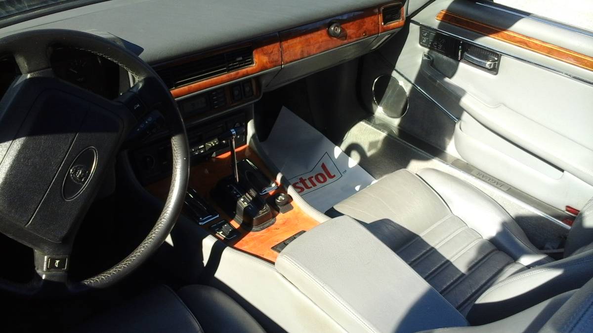 Jaguar-Xjs-v12-convertible-1992-blue-10