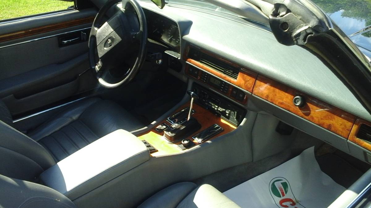 Jaguar-Xjs-v12-convertible-1992-blue-11