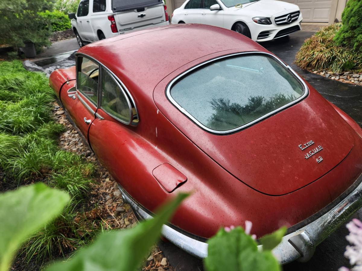 Jaguar-Xke-1969-red-3
