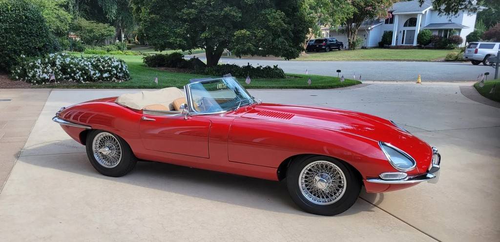 Jaguar-Xke-series-i-4.2-1965-red-11