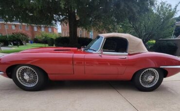 Jaguar-Xke-series-i-4.2-1965-red-17