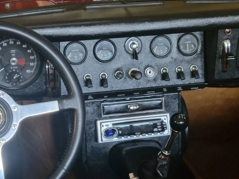 Jaguar-Xke-series-i-4.2-1965-red-7