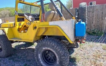 Jeep-1949-yellow-3