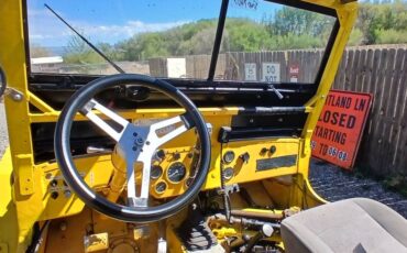 Jeep-1949-yellow-6
