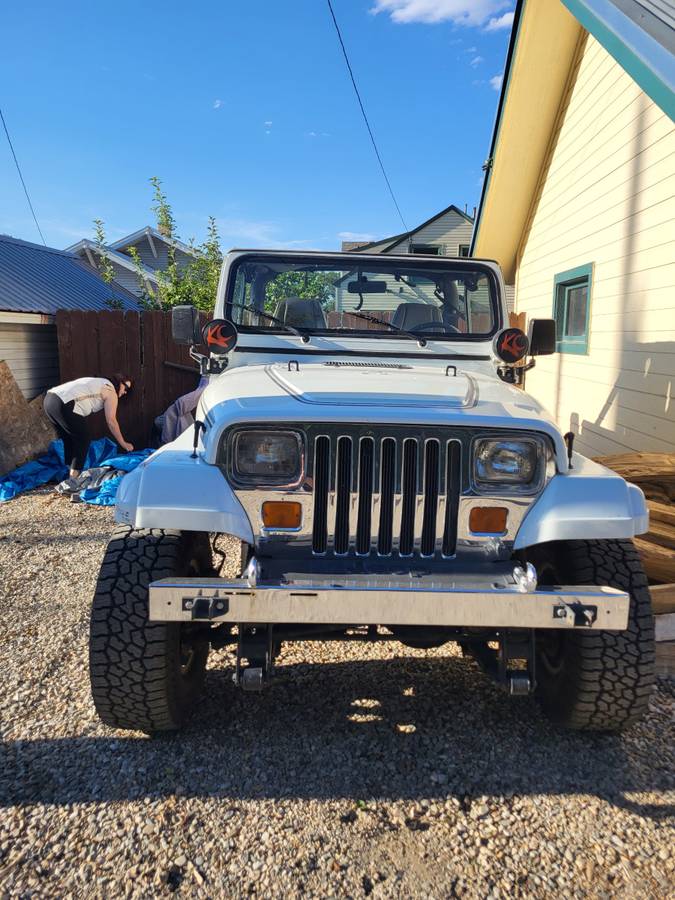Jeep-1989-white