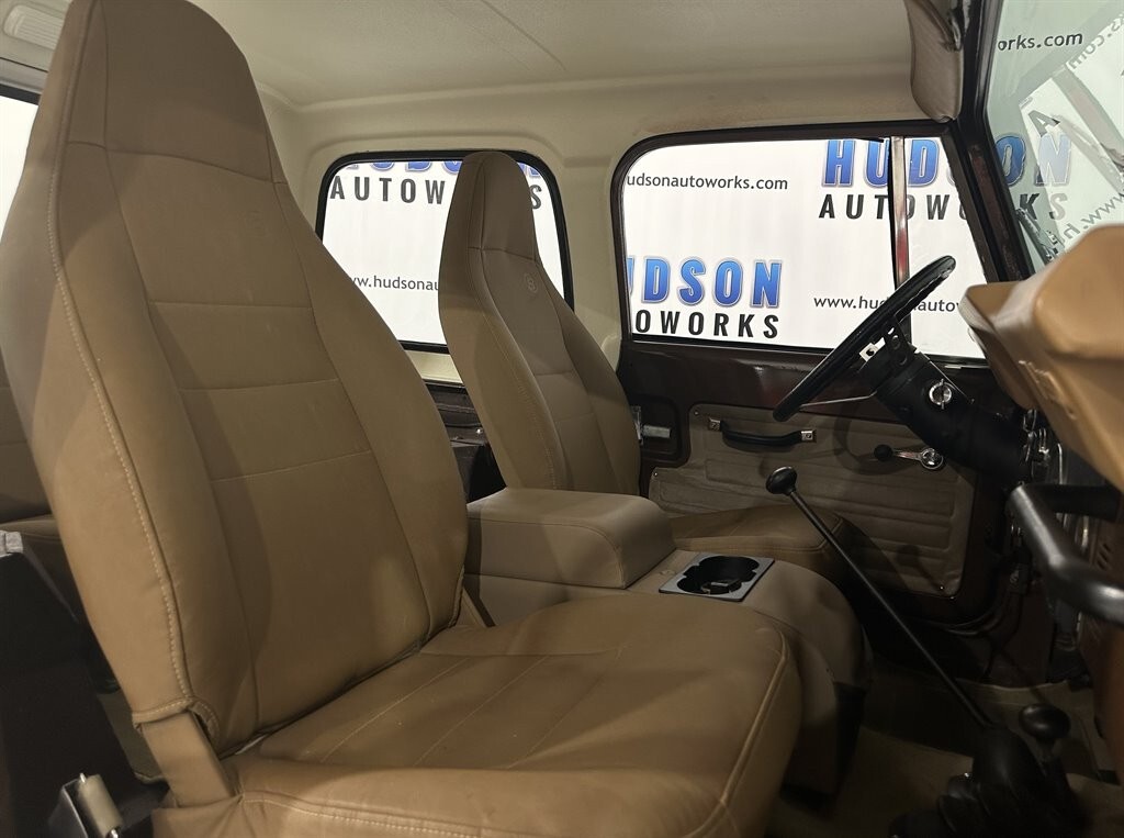 Jeep-CJ-1979-SUV-23
