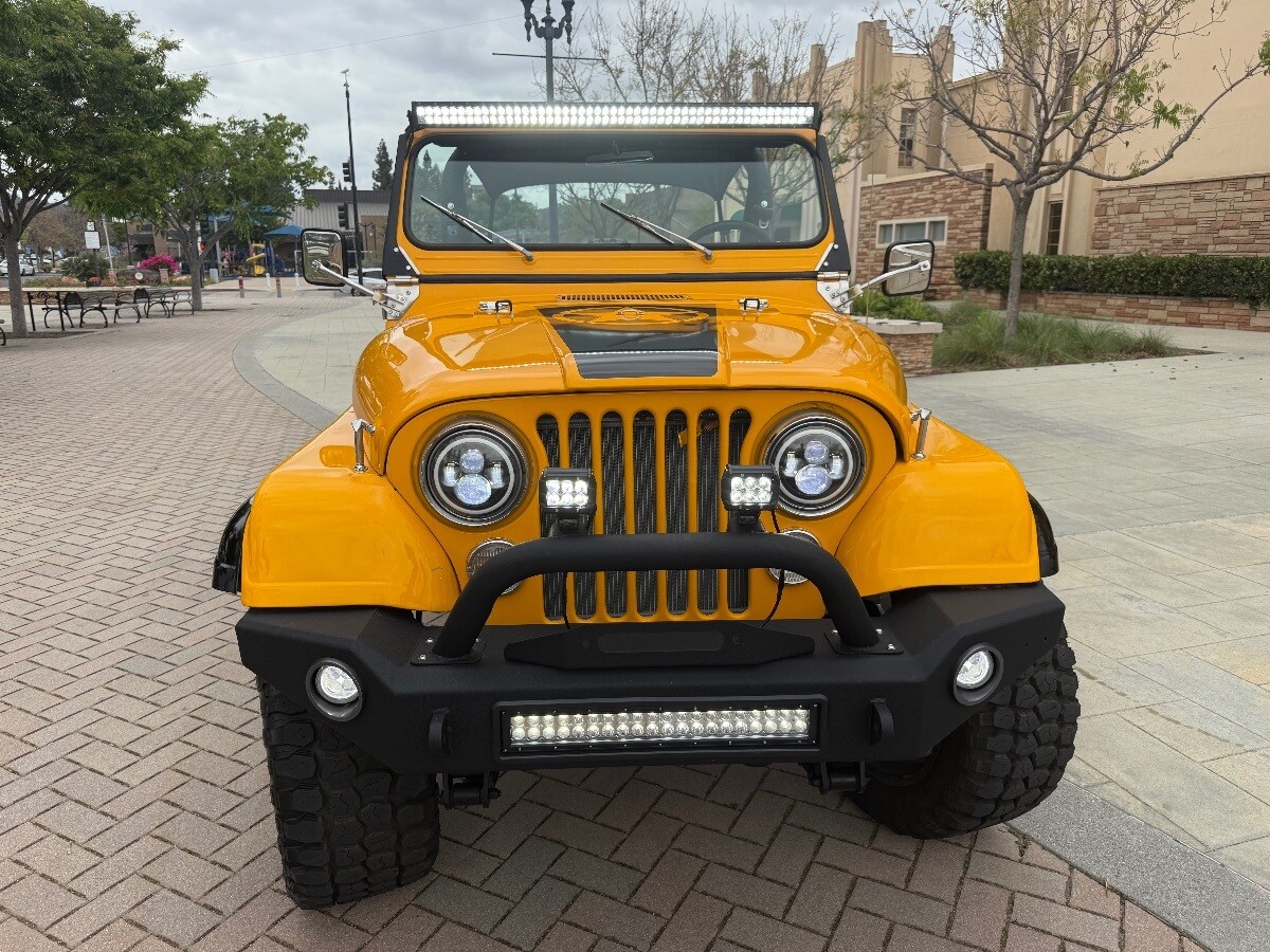 Jeep-CJ-1980-3